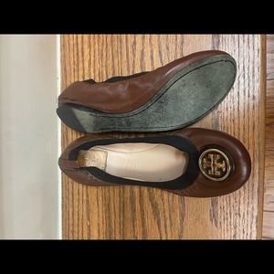 Tory Burch brown & black elastic flats, size 7, slightly used, in good condition